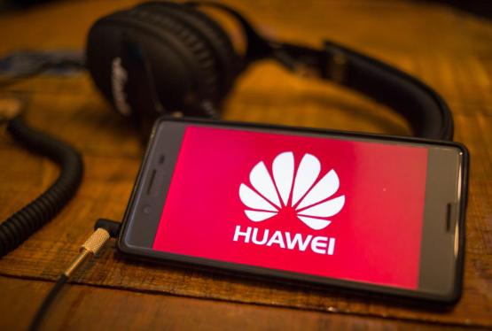 Huawei: Yeni əməliyyat sistemi bu il hazır olacaq