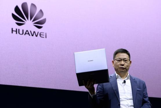 “Huawei” sanksiyalara görə yeni noutbukun istehsalını dayandırıb