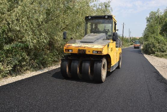 Biləsuvarda yol tikintisinə 5,6 milyon manat ayrılıb