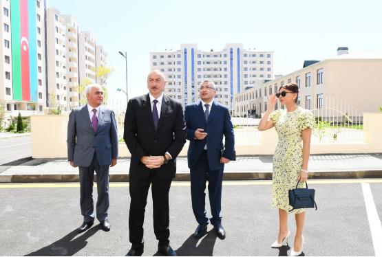 Prezident yeni yaşayış kompleksinin açılışında - FOTOLAR, YENİLƏNİB