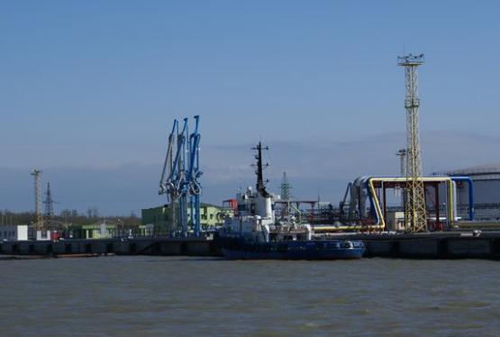 SOCAR-ın Qara dənizdəki terminalı "Marian B" gəmisini təmir edib