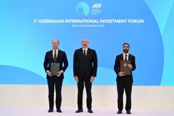 II Azərbaycan Beynəlxalq İnvestisiya Forumunda sənədlər mübadilə edilib - FOTOLAR | FED.az