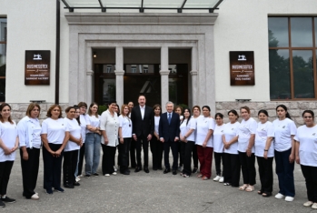 Azərbaycan və Özbəkistan prezidentləri Xankəndidəki “Businesstex JV” tikiş fabrikinin fəaliyyəti ilə tanış olublar