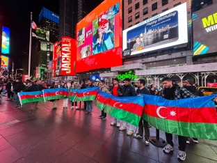 Nyu Yorkda Zəfər Günü və Dövlət Bayrağı Gününə həsr olunmuş - AKSİYA KEÇİRİLİB | FED.az