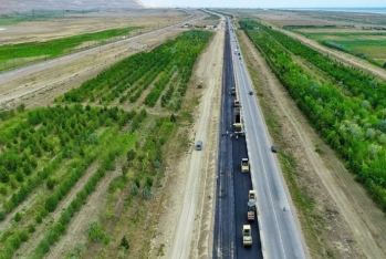 Azad edilmiş ərazilərdə yolların çəkilişi ilə bağlı həyata keçirilən layihələrin sayı açıqlanıb