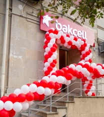 Компания Bakcell представила обновленный концептуальный магазин в центре Баку | FED.az
