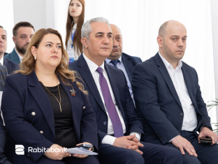 “Rabitəbank” maliyyə savadlılığı layihəsi çərçivəsində regionlarda sahibkarlığın inkişafına dəstəyini - [red]DAVAM ETDİRİR[/red] | FED.az