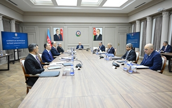 Əli Əsədovun sədrliyi ilə - Ardıcıl 2 gün İqtisadi Şuranın iclası keçirildi | FED.az