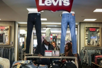 "Levi’s"ın satışları - 62% AZALIB