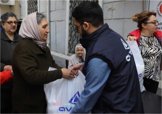 “Avrora MMC” aztəminatlı ailələrə bayram sovqatı çatdırıb - [red]FOTOLAR[/red] | FED.az