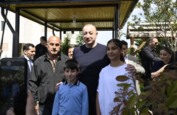 Prezident İlham Əliyev Laçın şəhərində sakinlərlə görüşüb  - DİALOQ -  FOTOLAR | FED.az