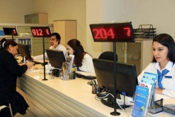 Azərbaycanda bank işçilərinin 39%-i qadınlardır