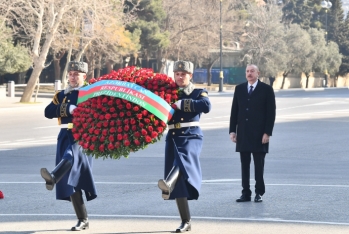 Prezident İlham Əliyev Xocalı abidəsini ziyarət etdi - FOTOLAR