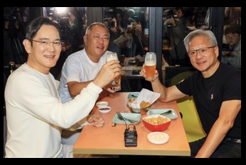 «Nvidia» CEO-sunun toyuq qonaqlığı - Koreya səmlərini «partlatdı»