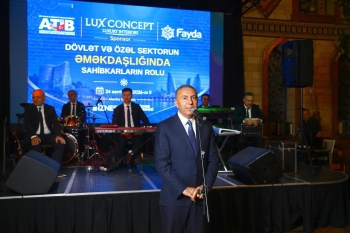 Dövlət və özəl sektor əməkdaşlığında sahibkarların rolu müzakirə olunub - [red]FOTOLAR[/red] | FED.az