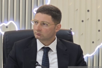 Vüsal Xəlilov: Banklar dövlət qurumlarından dataların alınmasına ötən il 24 milyon manat xərcləyib