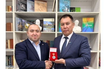 Aqil Ələsgər Bişkekdə medalla təltif olundu – Qırğızıstan Jurnalistlər Birliyinin fəxri üzvü seçildi