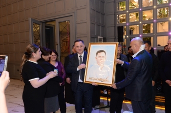 “YARIM ƏSRİN MANİFESTİ” – Vüqar Orucun 50 illik yubileyi qeyd olundu | FED.az