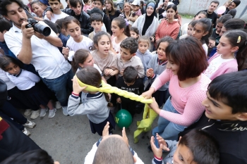 “OBA”dan 1 İyun Uşaqların Müdafiəsi Günü münasibətilə Xocalı balalarına sevinc dolu anlar - FOTOLAR - VİDEO | FED.az