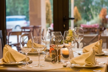 Restoranların dövriyyəsi 13 faiz artıb