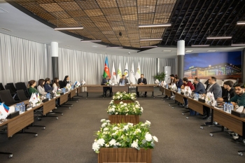 “Araz” supermarketlər şəbəkəsi internat məzunlarının məşğulluğuna - [red]DƏSTƏK GÖSTƏRƏCƏK[/red] | FED.az