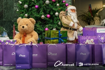 «Azercell Könüllüləri» поздравили детей с Новым Годом! | FED.az