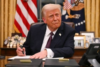 Tramp Qrenlandiya məsələsində ona qarşı olan Avropa ölkələrinə - 10% RÜSUM TƏTBİQ EDİB