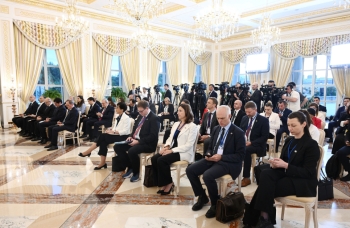 İlham Əliyev və Avropa Komissiyasının Prezidenti mətbuata bəyanatlarla çıxış ediblər - TAM MƏTN | FED.az