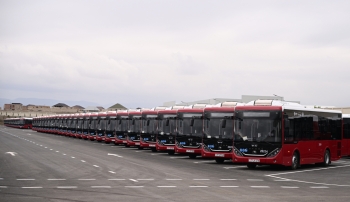İlham Əliyev “BakuBus”un Gəncə Avtoparkının açılışında iştirak edib - FOTOLAR | FED.az