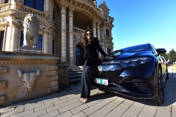 Aysel Hüseynovanın iştirakı ilə "Mercedes-Benz EQS" yolsuzluq avtomobilinin eleqant -[red] FOTOSESSİYASI[/red] | FED.az