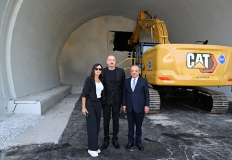 Prezident İlham Əliyev və  Mehriban Əliyeva Toğanalı-Kəlbəcər-İstisu avtomobil yolunda görülən işlərlə tanış olublar[b][red] - YENİLƏNİB[/red][/b] | FED.az