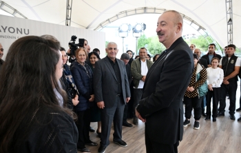 İlham Əliyev Xocavənddə olub, Qırmızı Bazar, Hadrut və Sos sakinləri ilə görüşüb - FOTOLAR | FED.az