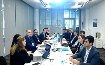 Azərbaycan və Gürcüstan mərkəzi bankları süni intellektlə dəstəklənən sistemlərin tətbiqini müzakirə edib | FED.az