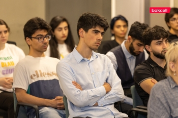 Bakcell və Gənclər Fondu "İnnovasiya və Süni İntellekt" üzrə təqaüd proqramının qalibləri ilə görüş keçirib | FED.az