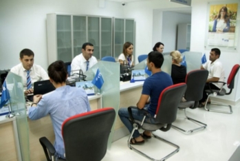 Bank sektorunda çalışanların sayı artıb