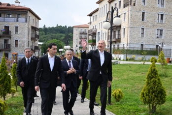 İlham Əliyev və Sərdar Berdiməhəmmədov Şuşada birinci yaşayış kompleksində olublar - FOTOLAR