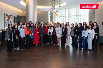 Bakcell 8 Martı xanım jurnalistlərlə birgə qeyd edib - FOTOLAR | FED.az