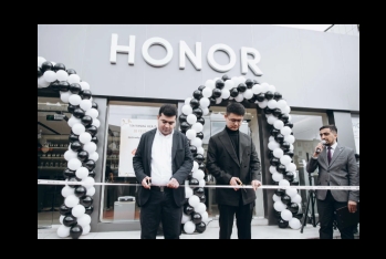 HONOR открыл второй фирменный магазин в Азербайджане с первым сервисным центром бренда