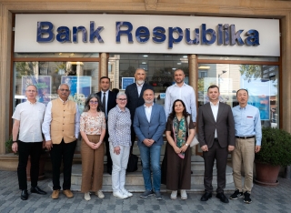 AİB Direktorlar Şurasının üzvləri Gəncədə Bank Respublika-nın maliyyələşdirdiyi bizneslərlə  -[red] TANIŞ OLUBLAR[/red] | FED.az