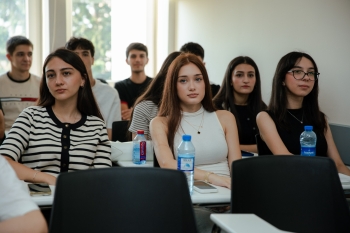 Expressbank UNEC tələbələri üçün maliyyə savadlılığı - [red]TƏLİMLƏRİ KEÇİRİB[/red] | FED.az