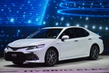 Toyota Camry 15 minə satıldı – HƏRRAC, SİYAHI - QİYMƏTLƏR