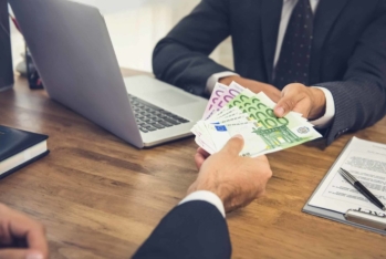 Bankdan kredit götürmək üçün neçə yaşın olmalıdır? - BANKLAR, ŞƏRTLƏR, SİYAHI