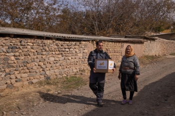 “AzerGold” tərəfindən Naxçıvanda aztəminatlı ailələrə  bayram sovqatı təqdim edilib | FED.az