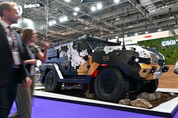 33 yaşlı iş adamı Ukraynaya silah satmaqla - [red]37 MİLYARD TOPLADI - SİLAH BARONU[/red] | FED.az