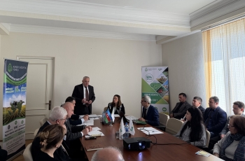 Çoxsaylı subasma hadisələri baş vermiş Şabranda fermerlərlə görüş keçirilib - FOTOLAR | FED.az