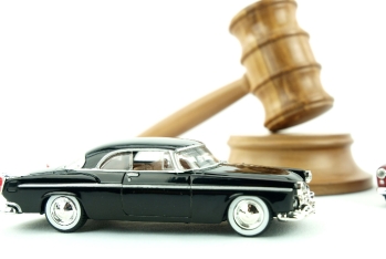 BOKT-a məxsus lüks avtomobil hərraca çıxarılır - QİYMƏT