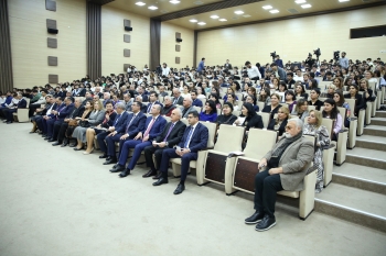 В Бакинской высшей школе нефти отметили 100-летие Университета культуры и искусств | FED.az