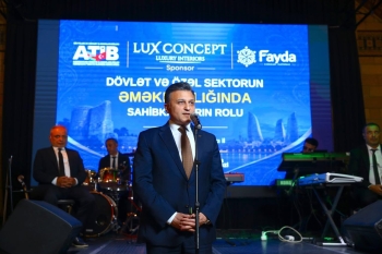 Dövlət və özəl sektor əməkdaşlığında sahibkarların rolu müzakirə olunub - [red]FOTOLAR[/red] | FED.az
