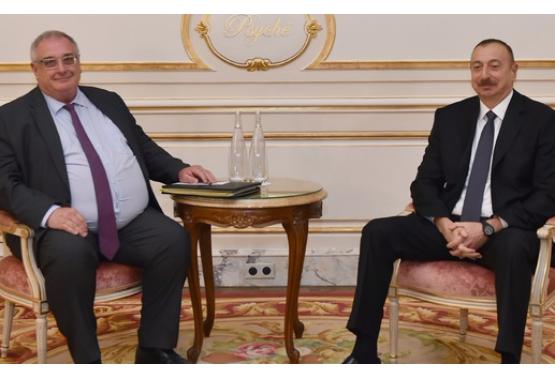 Prezident İlham Əliyev DCNS şirkətinin prezidenti ilə görüşüb
