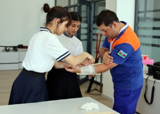 “Azərişıq" Uşaqların Beynəlxalq Müdafiəsi Günü ilə əlaqədar Ağdamda tədbir keçirib - FOTO - VİDEO | FED.az